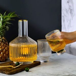 NWB Everest Global Tiara Optic Swirl carafe and 2 tumblers set